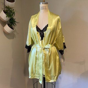 Frederick's of Hollywood Robe and Slip Set Size S NWT